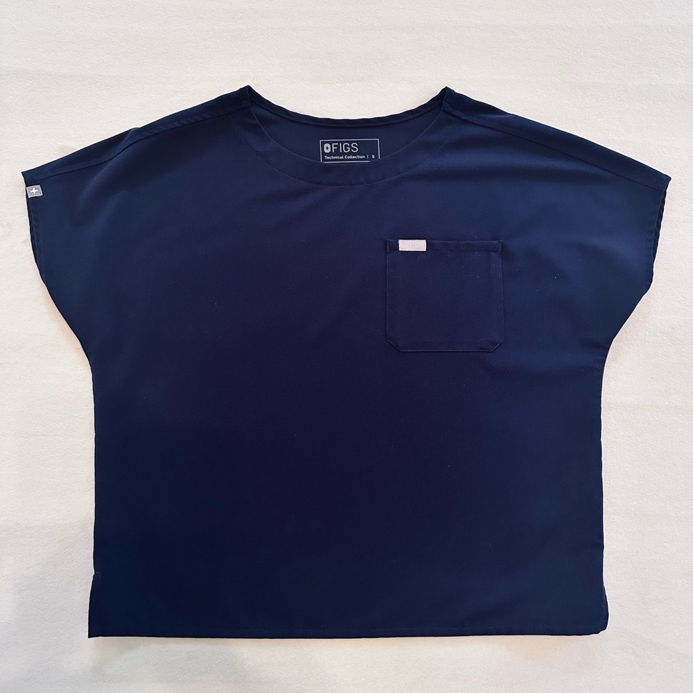 FIGS Arua Relaxed Scrub Top